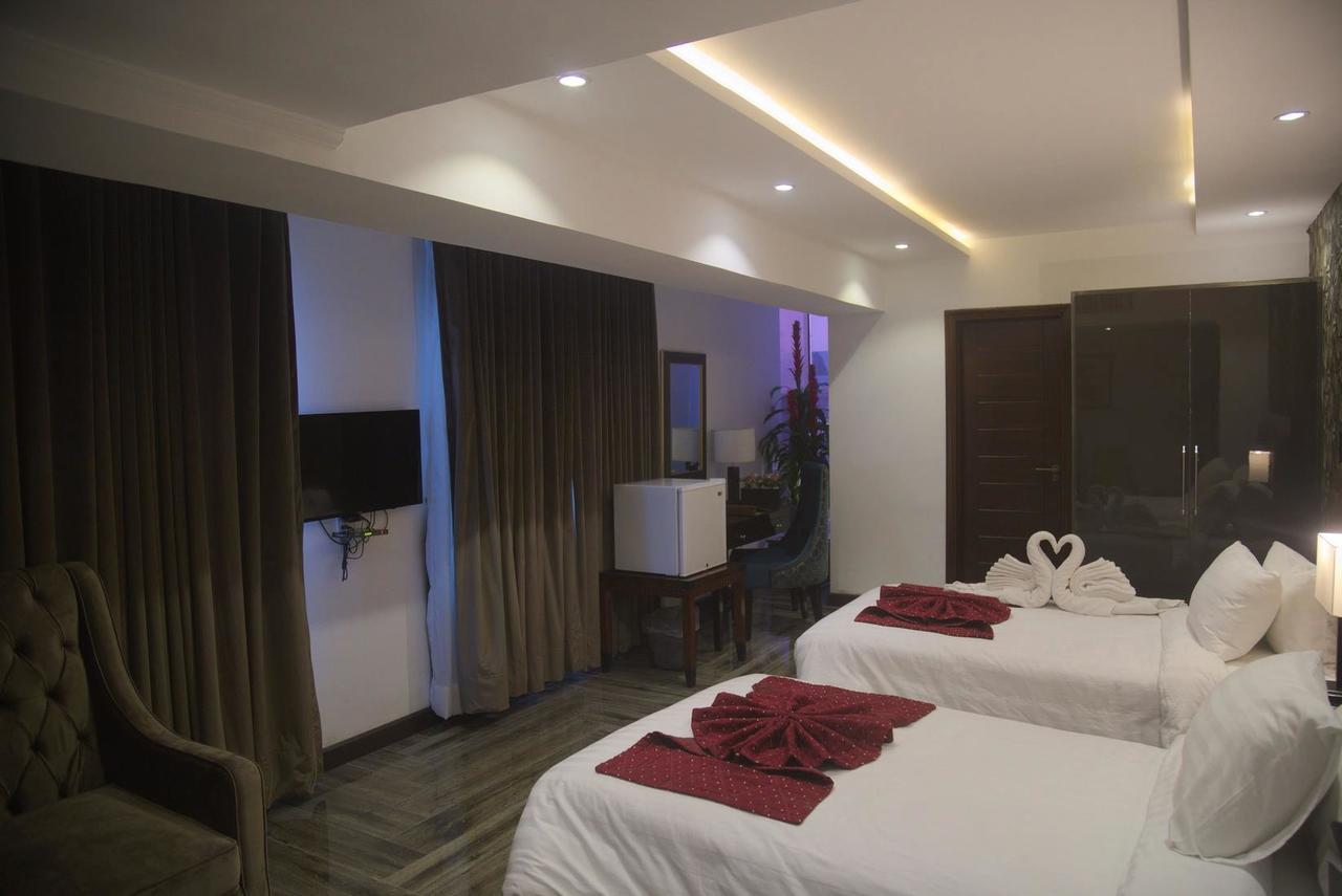 Savoey Hotel ラホール エクステリア 写真