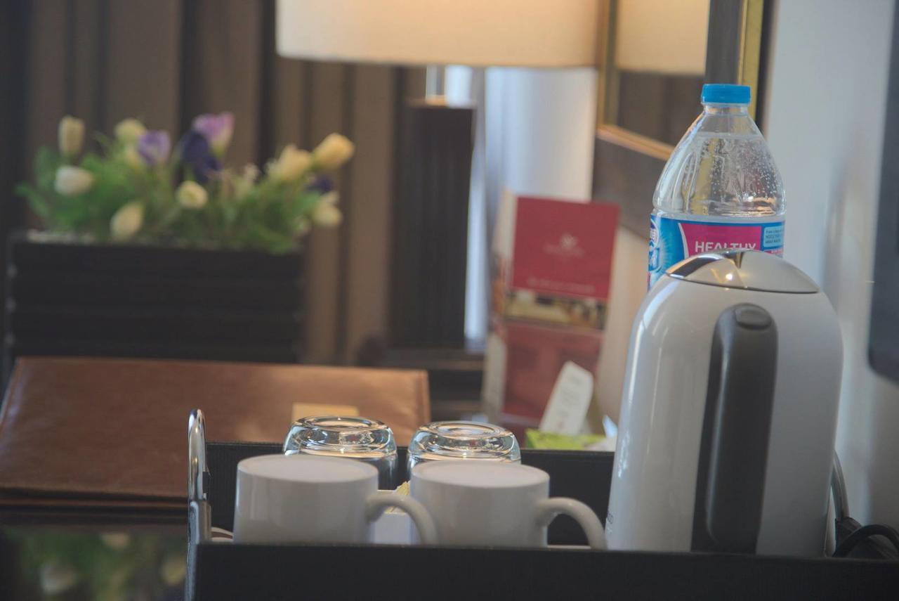 Savoey Hotel ラホール エクステリア 写真