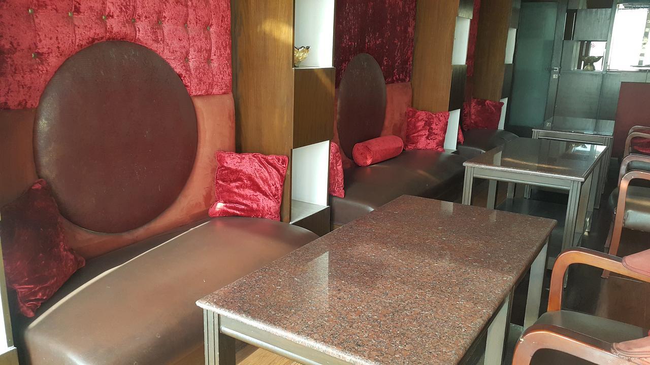 Savoey Hotel ラホール エクステリア 写真