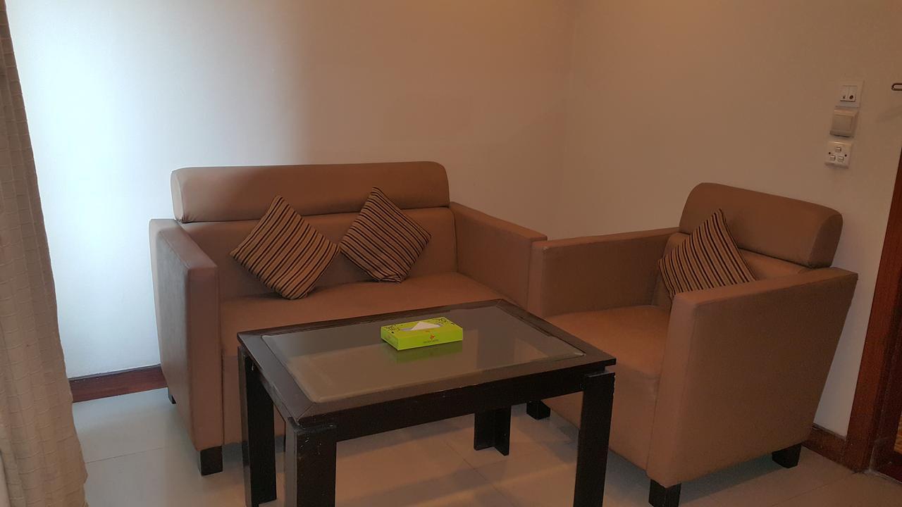 Savoey Hotel ラホール エクステリア 写真